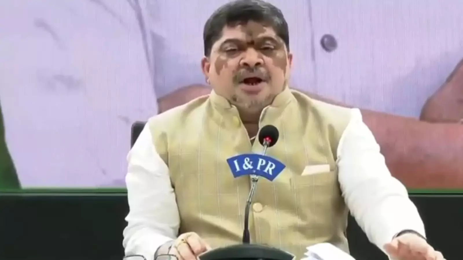 Telangana : ప్రభుత్వోద్యోగులకు మరో గుడ్ న్యూస్ చెప్పిన సర్కార్