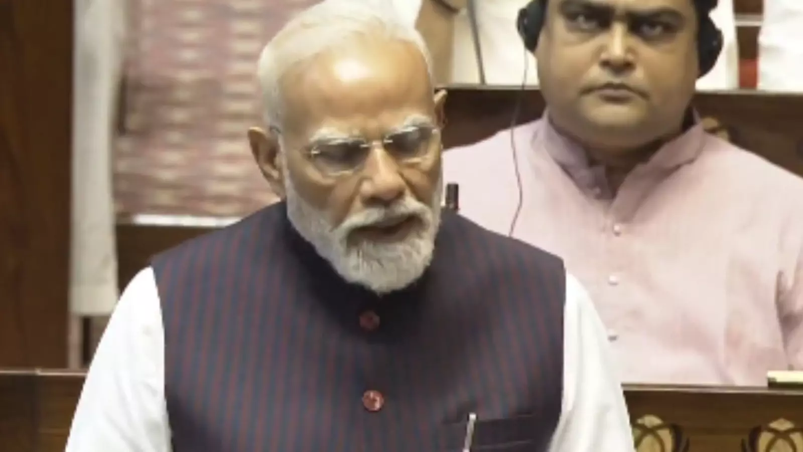 prime minister narendra modi has given clarity on the gas and petrol crisis in the country