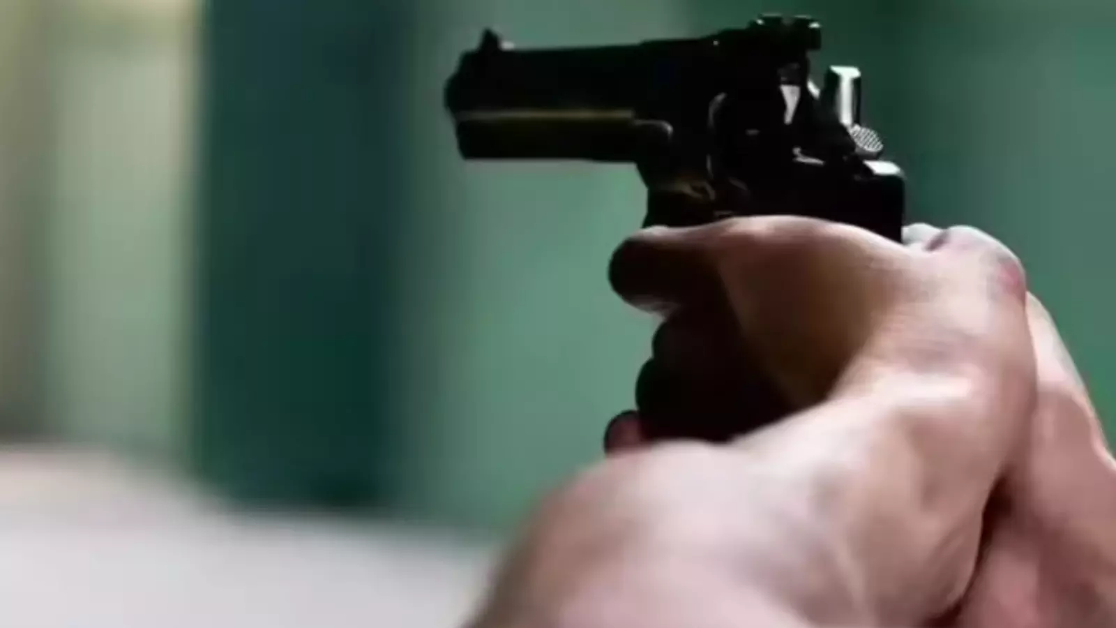 అనంతపురం జిల్లాలో కాల్పులు