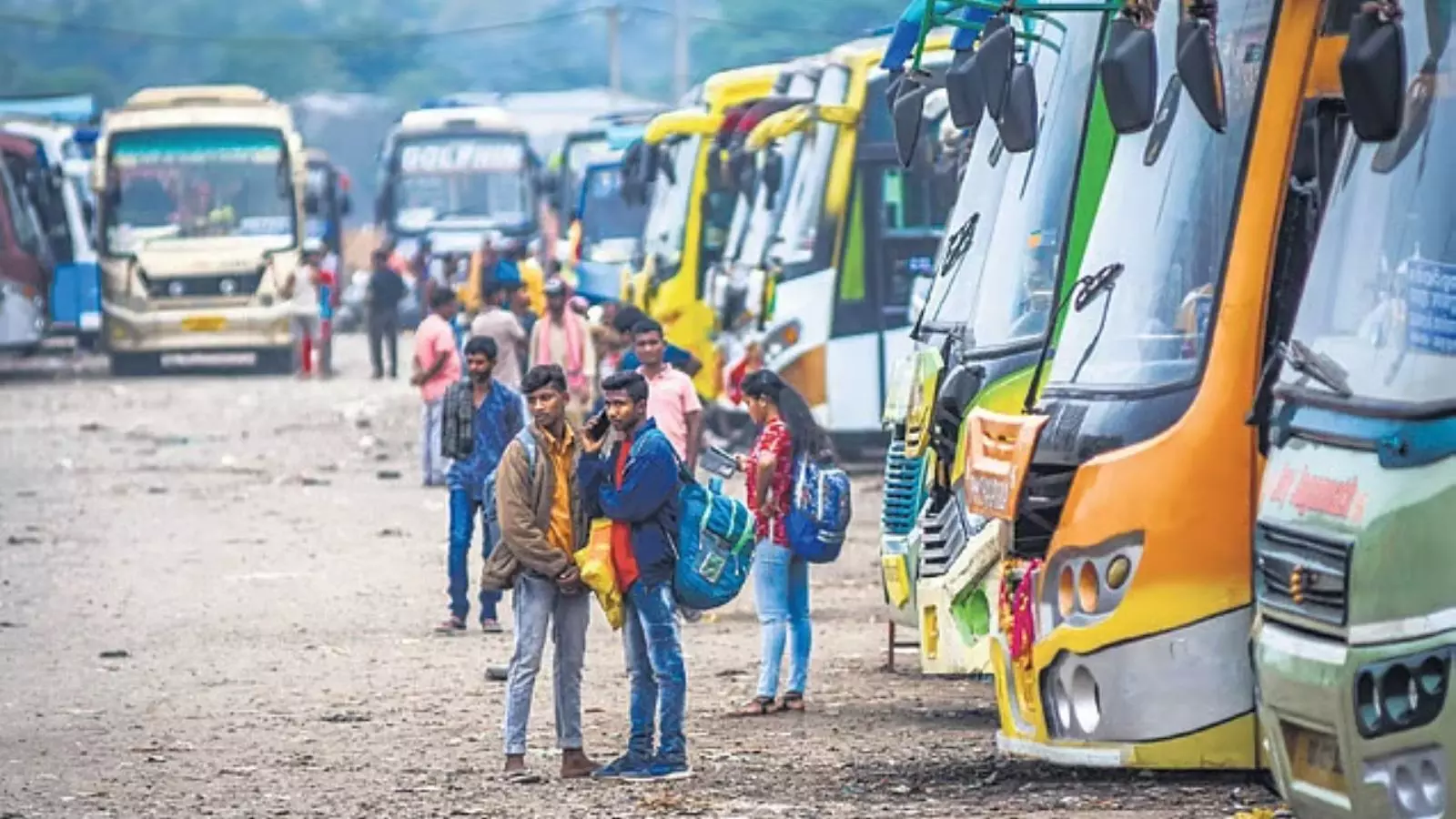 Andhra Pradesh : ఏపీలో కొనసాగుతున్న ట్రావెల్స్ బస్సుల తనిఖీలు