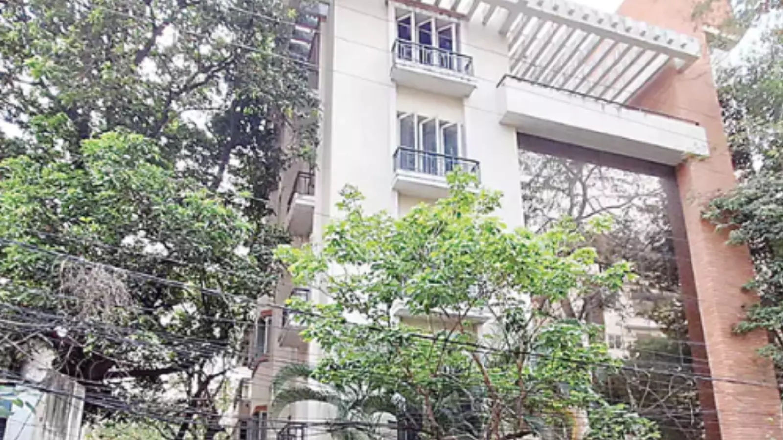 greater jyderabad municipal authorities seize ex tamil nadu chief minister jayalalithaas building greater jyderabad municipal authorities seize ex tamil nadu chief minister jayalalithaas building