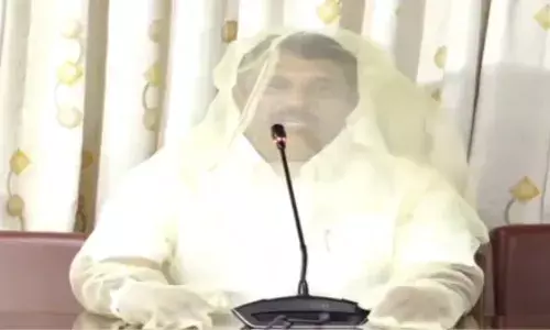 hyderabad lb nagar mla sudheer reddy protested in a different style