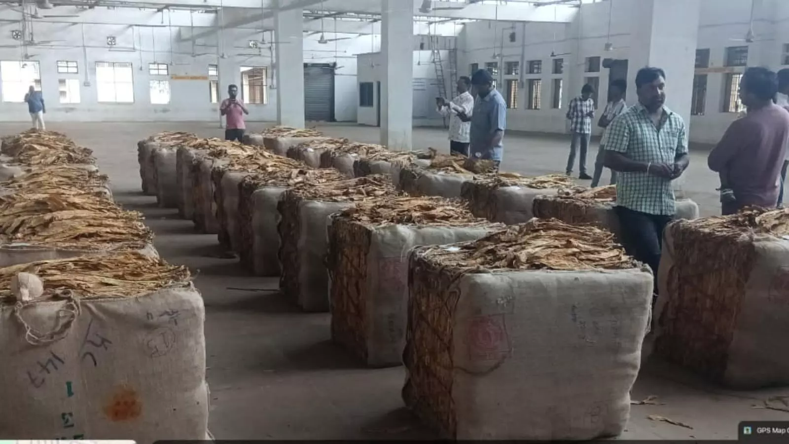 పొగాకుకు రాని గిట్టుబాటు ధర.. ఆందోళనలో రైతులు