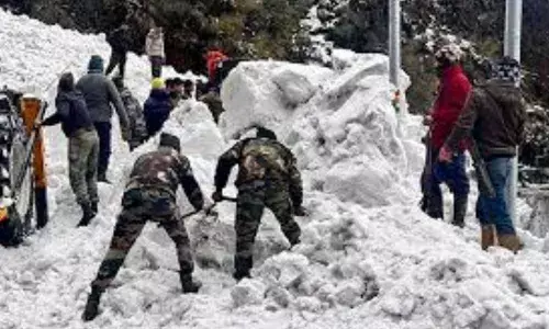 heavy snowfall in north sikkim heavy snowfall in north sikkim