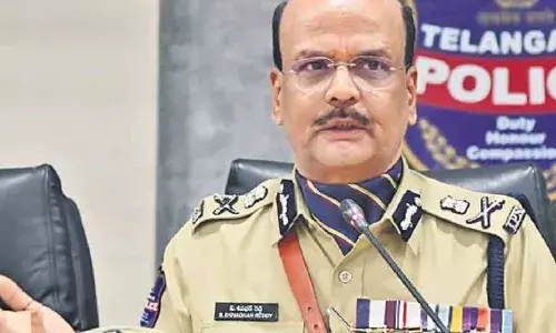 telangana dgp shivdhar reddy will visit karregutta in mulugu district today