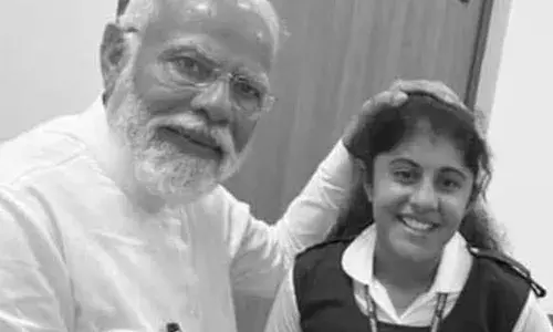 modi assures telangana girl modi assures telangana girl