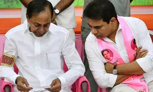 ktr meets kcr at erravalli farmhouse