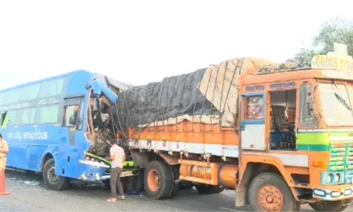 accident occurred on the hyderabad-vijayawada national highway