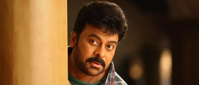 లూసీఫర్ ని రీమేక్ చేయాలా? వద్దా? లూసీఫర్ ని రీమేక్ చేయాలా? వద్దా?