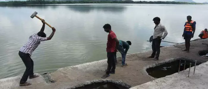 కరకట్ట కరకట్ట