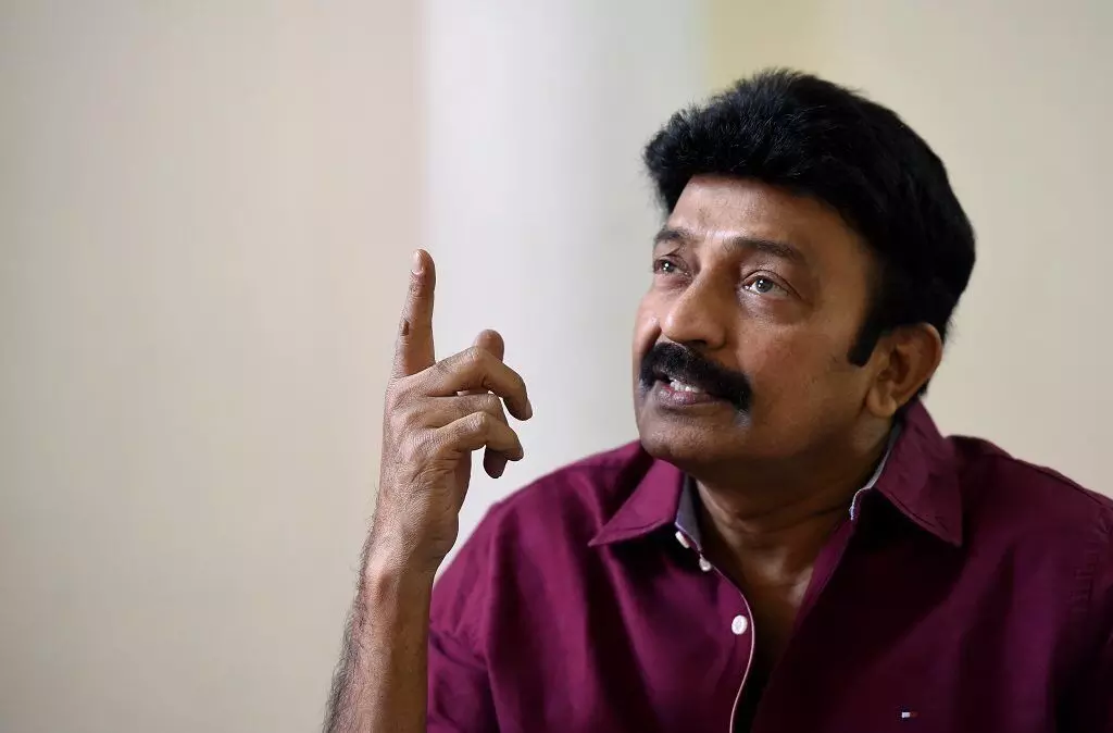 బాలయ్య విలన్ మారాడా? బాలయ్య విలన్ మారాడా?