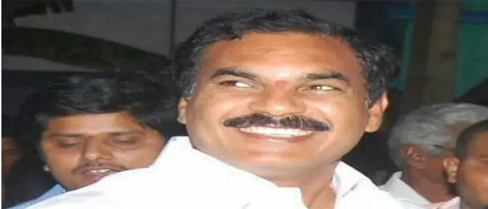 తోట త్రిమూర్తులు