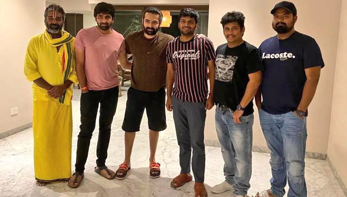 డైరెక్టర్స్ తో రామ్.. ఫ్రేమ్ అదిరింది డైరెక్టర్స్ తో రామ్.. ఫ్రేమ్ అదిరింది