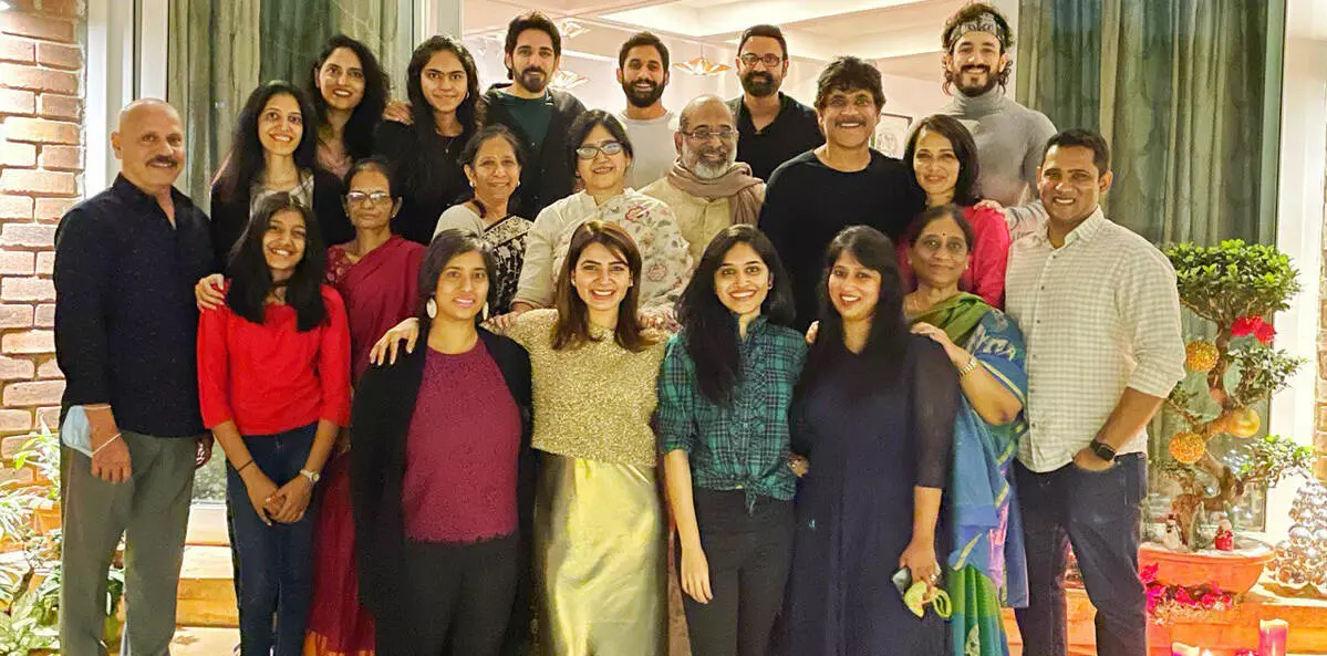 అక్కినేని ఫ్రేమ్ లో అందరూ అక్కినేని ఫ్రేమ్ లో అందరూ