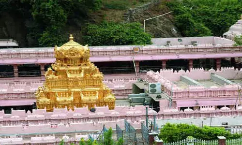 దుర్గమ్మ గుడి