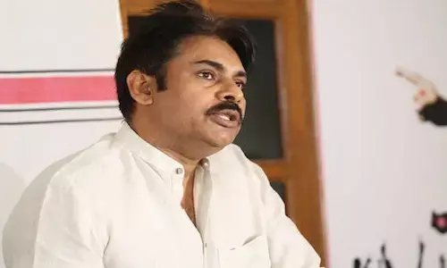 pawan kalyan comments on tdp and ycp