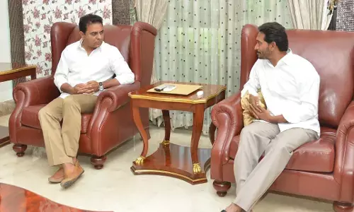 after shocks with jagan ktr meet