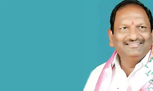 koppula-eshwar-in-cabinet