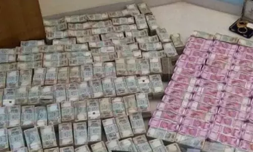 ‘ముసద్దీలాల్’ మనీ లాండరింగ్ అడ్డా