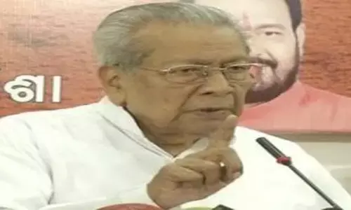 గవర్నర్