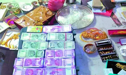 ఏసీబీ దాడులు