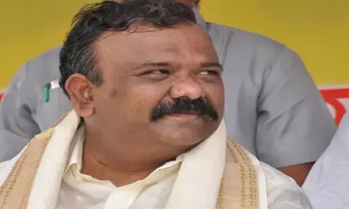 యరపతినేని శ్రీనివాసరావు