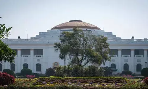 గవర్నర్