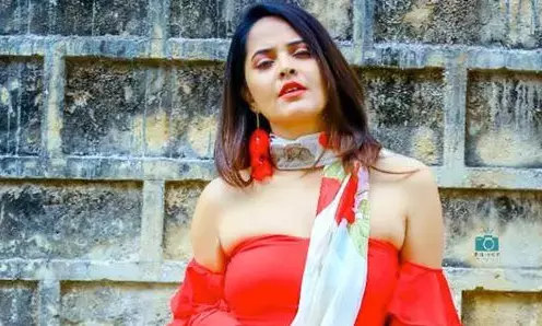 జబర్దస్త్ ని మాత్రమే కాదు.. లోకల్ గ్యాంగ్స్ ని ఊపేస్తోంది