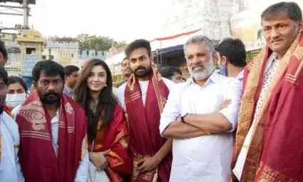 Uppena Team In Tirumala